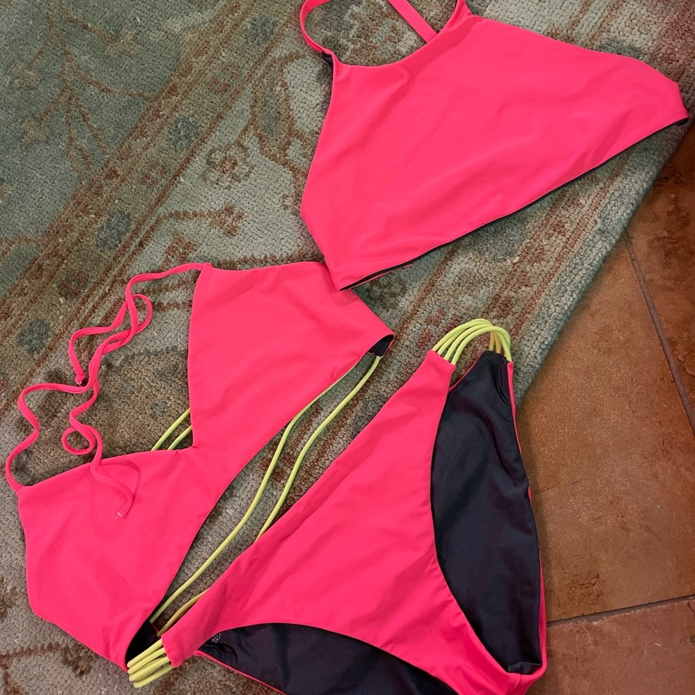 THREE PIECE REVERSIBLE SWIMSUIT